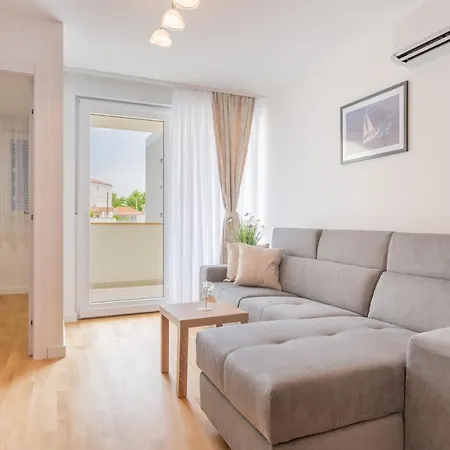Luxury Solinka With Private Parking Appartement *