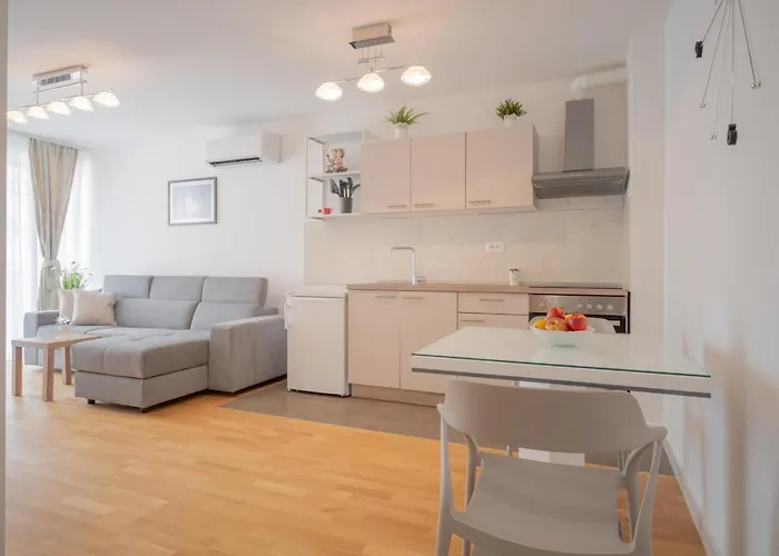 Luxury Solinka With Private Parking